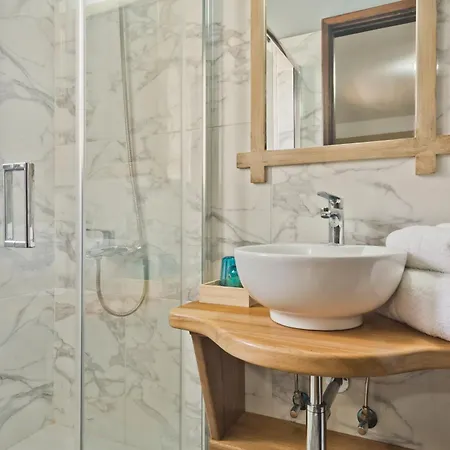 아파트 Philoxenia